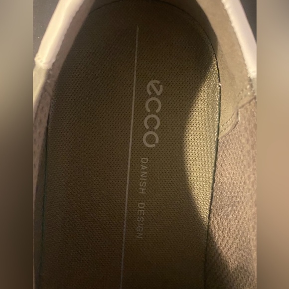 Ecco Gray Suede Sz 42 Sneaker - Picture 7 of 9